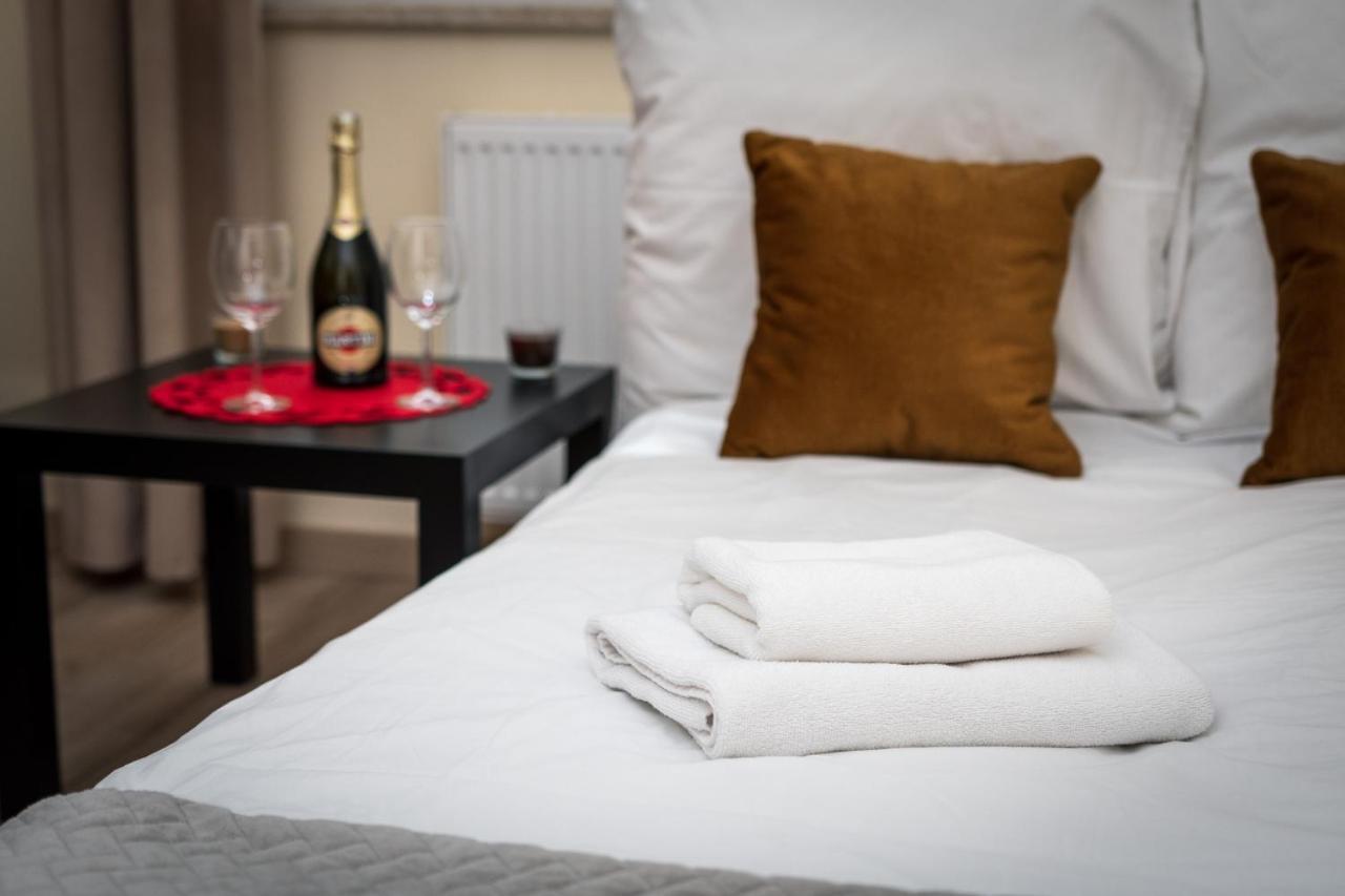 Warsaw Apartments White Ngoại thất bức ảnh